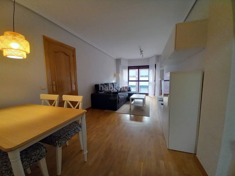 Foto 2d9c2542-0b20-490d-af2b-d56707e9ea93. Lloguer pis amb calefacció a Gran Via Logroño