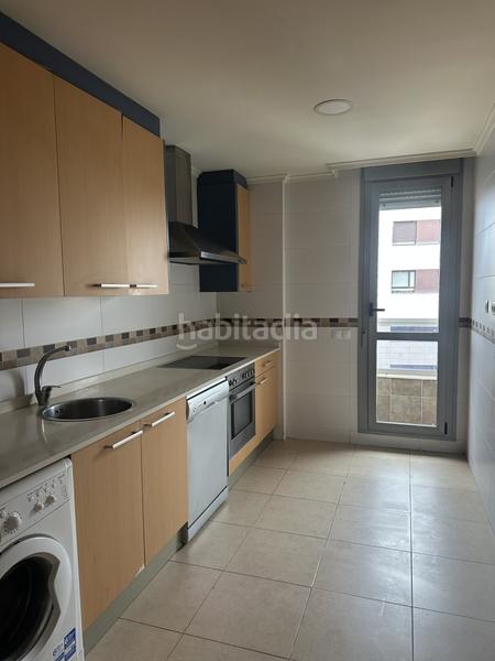 Foto c828e360-9057-4b80-a885-0b904441821c. Piso presentamos una oportunidad espectacular para adquirir un piso en venta en la hermosa ciudad , situado en la atractiva z en Logroño