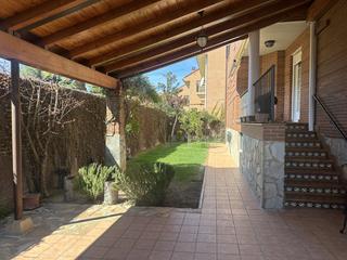 Casa  Lardero - cl huertas. Venta de espectacular unifamiliar en lardero. este impresionante
