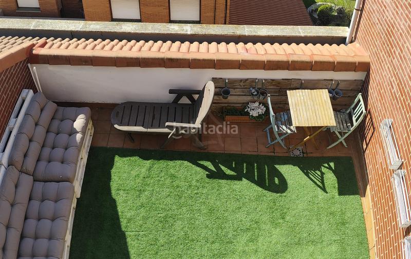 Foto 7e1b9a8d-c41e-4567-bd3c-eb1e5e938ab1. Ático exclusivo piso dúplex presentamos un magnífico piso dúplex en venta, en . esta propi en Murillo de Río Leza