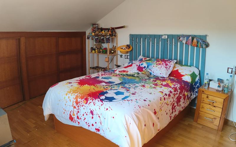 Foto a5bd03f5-40b5-4936-a991-659512961c6d. Ático exclusivo piso dúplex presentamos un magnífico piso dúplex en venta, en . esta propi en Murillo de Río Leza