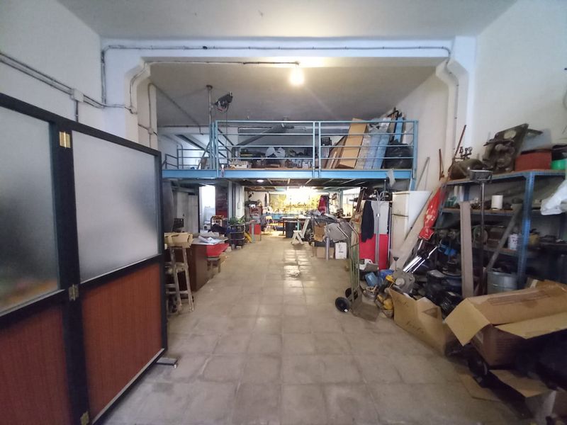 Foto 4a5459b2-58ac-4271-9637-53b7199275a3. Local comercial local en venta en la calle manzanera. ven a unirioja inmobiliaria, asesores inmobiliarios desde 1999. los datos expuestos son of en Logroño