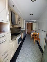 Pis  Lardero - cl donantes de sangre. Piso de 3 habitaciones y dos baños en lardero. edificio con asce