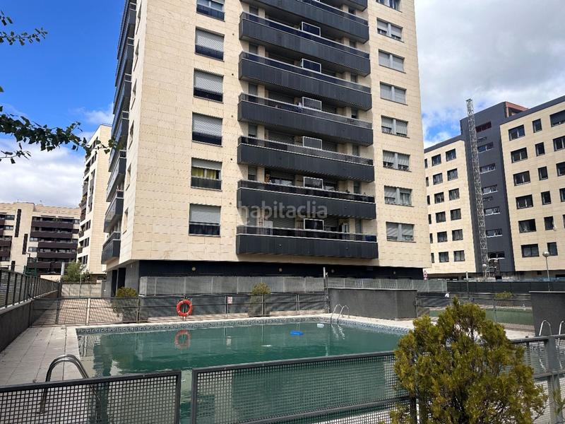 Foto c8a39a5d-6947-43aa-b147-4f3079b107ba. Flat with heating parking pool in Cascajos - Piqueras Logroño