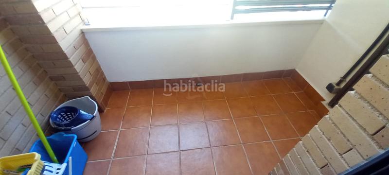 Foto 65c27d0e-a092-4782-95ba-1eccce72d7ba. Piso exclusiva!! compra piso y vive en un residencial con piscina. tienes 3 habitaciones, salón, cocina y dos baños. toda en Lardero