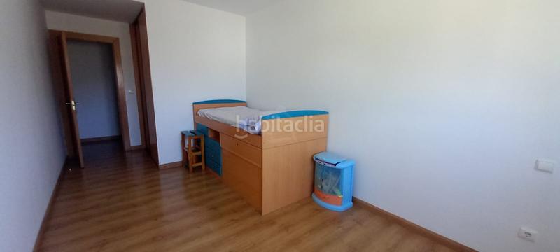 Foto bbedfcfa-87d6-4fb2-a476-a05f2bdf3887. Piso exclusiva!! compra piso y vive en un residencial con piscina. tienes 3 habitaciones, salón, cocina y dos baños. toda en Lardero