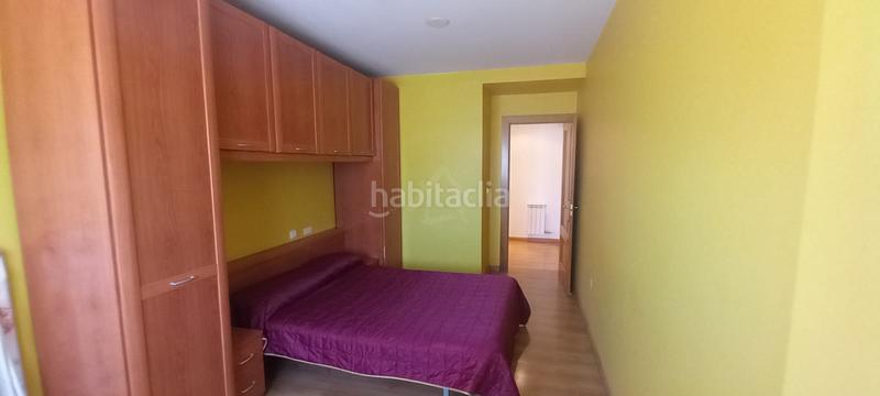 Foto f626ba9e-9adc-4167-854e-bfb2422047d3. Piso exclusiva!! compra piso y vive en un residencial con piscina. tienes 3 habitaciones, salón, cocina y dos baños. toda en Lardero