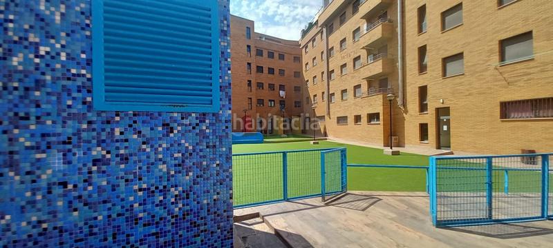Foto ff100f8c-482e-43da-a37c-00b3c337be55. Piso exclusiva!! compra piso y vive en un residencial con piscina. tienes 3 habitaciones, salón, cocina y dos baños. toda en Lardero