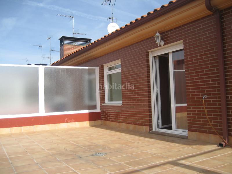 Foto 08147295-4cbe-4c66-a5c1-720d585969c0. Casa adossada amb calefacció aparcament a Lardero