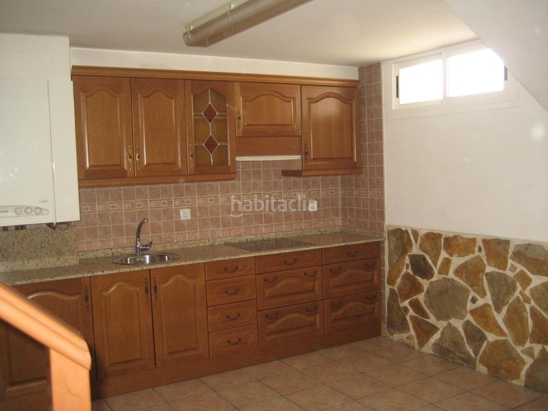 Foto 870174de-60ea-4af3-9971-db05930820f7. Casa adossada amb calefacció aparcament a Lardero