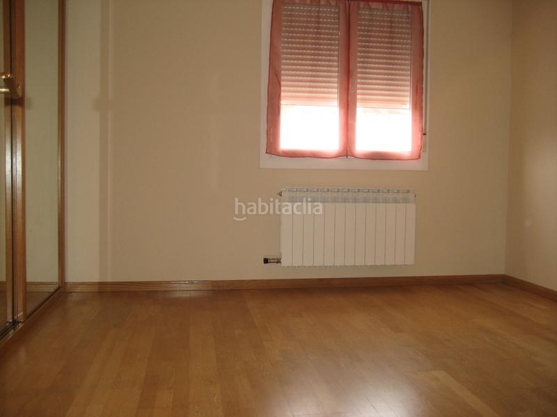 Foto d53bc0c7-1f37-49ef-b822-73b0e1871cac. Casa adossada amb calefacció aparcament a Lardero