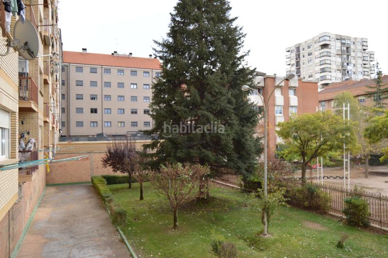 Foto 1a21160d-bdf7-4614-aeed-ea469e8db8fc. Piso en Residencia Logroño
