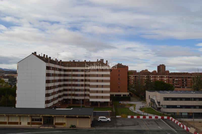 Foto 61907624-fb40-46b2-97b6-3c6055b4e939. Flat with heating pool in Cascajos - Piqueras Logroño