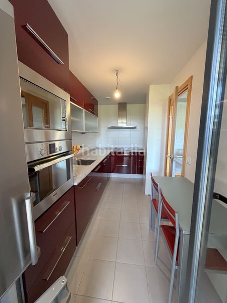 Foto 05738f3e-0278-41ce-bb9b-89e28474f23a. Pis amb calefacció aparcament a La Cava - Fardachón Logroño