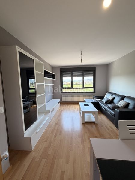 Foto ae6a8cce-0b90-418e-b561-bee2762b99ec. Pis amb calefacció aparcament a La Cava - Fardachón Logroño