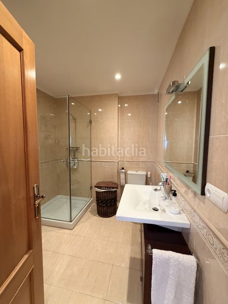 Foto b74dad3b-a2d6-45e1-8532-9e68350c3fd5. Pis amb calefacció aparcament a Oeste Logroño