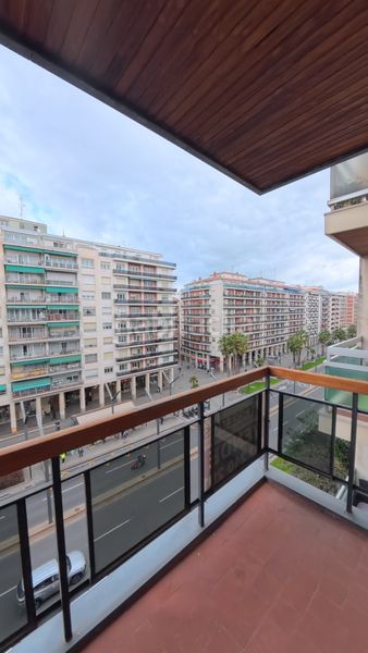 Foto b2fe5345-600c-4d73-a416-19c80dd4995e. Pis amb calefacció a Gran Via Logroño