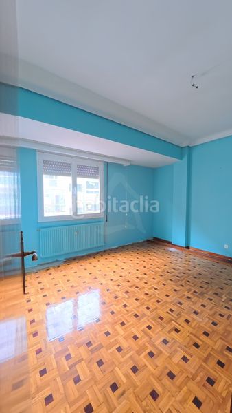 Foto faa318b8-e36c-4f72-8d23-6843767db8f6. Pis amb calefacció a Gran Via Logroño