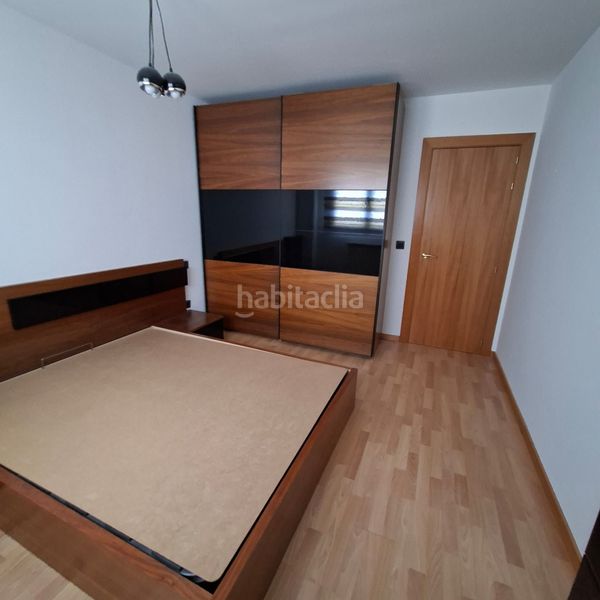 Foto b1b79e34-8bca-4b47-bafb-e9a537f38955. Pis amb calefacció aparcament a Lardero