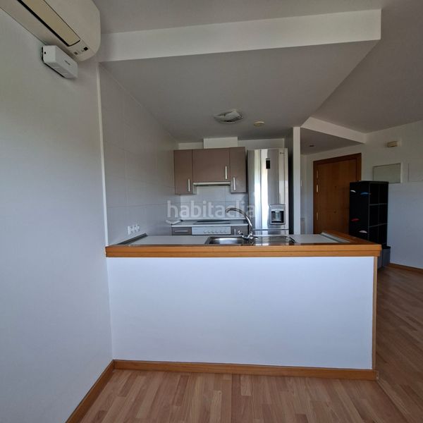 Foto f8b5b793-51f8-4ffa-8c3c-7c07501fa4d6. Pis amb calefacció aparcament a Lardero