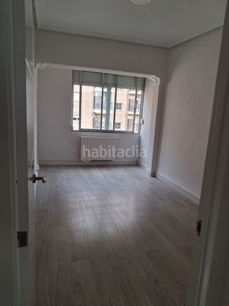 Foto 36b9a8ec-2163-4a34-a60d-64fb7ba9ab2a. Pis amb calefacció a Gran Via Logroño