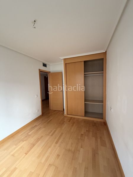 Foto e2b39289-f63a-4165-9682-044b1faa2e3d. Pis amb calefacció aparcament a El Campillo - Norte Logroño