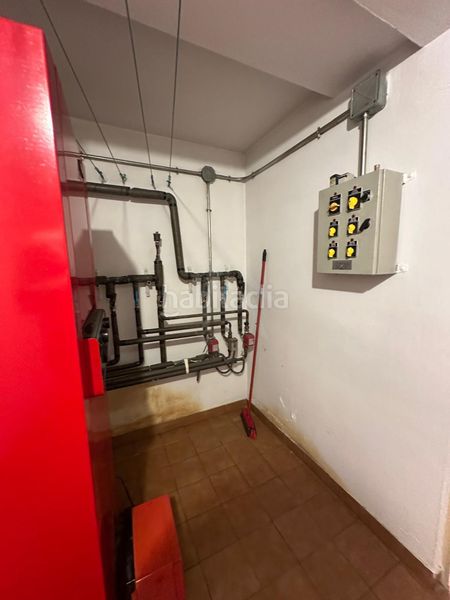Foto 348a1a33-a252-49a8-8f43-16442198180d. Casa aparellada amb calefacció aparcament piscina a Logroño