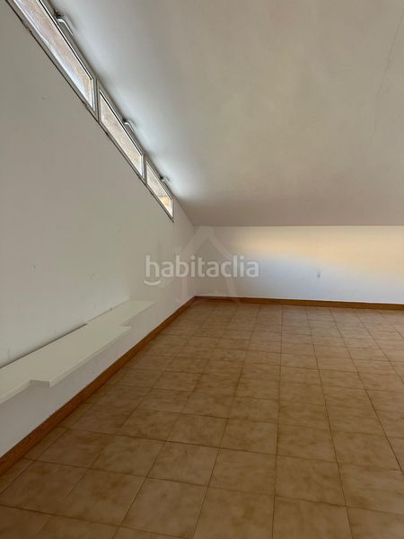 Foto d649f21a-5c4c-4bd0-9625-e553a4c52cdb. Casa pareada en Avenida Madrid Logroño