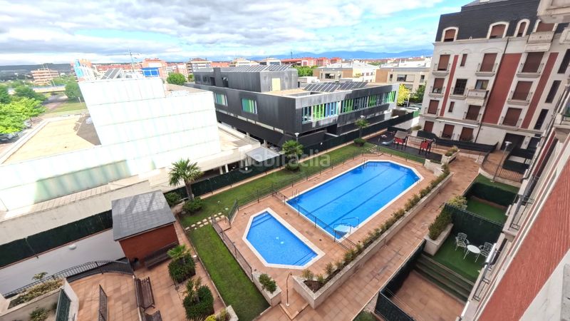 Foto fe9af5ff-d8b8-4a72-9091-aa0d5e5f4c84. Lloguer pis amb calefacció aparcament piscina a La Cava - Fardachón Logroño