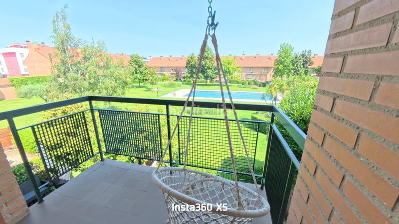 Foto dd41c9fe-a612-4640-a022-0d2546dbb842. Casa adossada amb calefacció aparcament piscina a Lardero