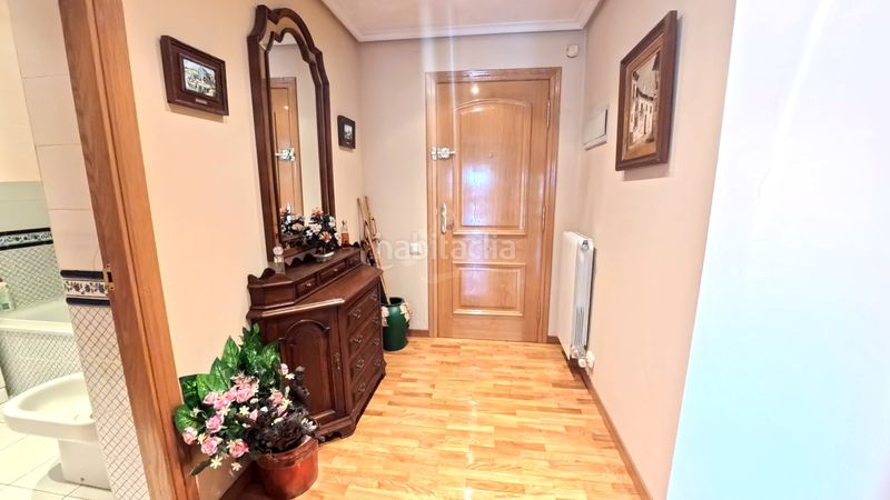 Foto 07c9a71c-21a1-437c-af5a-823b8a866b2e. Flat with heating parking in Jesuitas Logroño