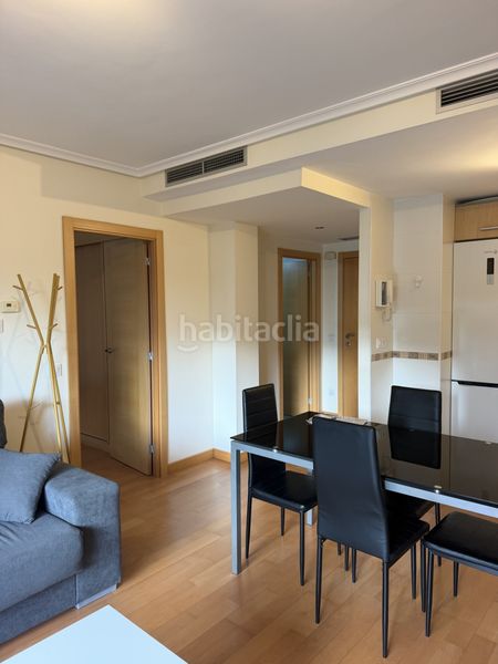 Foto fb9a4016-6139-4784-a02b-ace867cce3d1. Lloguer pis amb calefacció aparcament piscina a La Cava - Fardachón Logroño