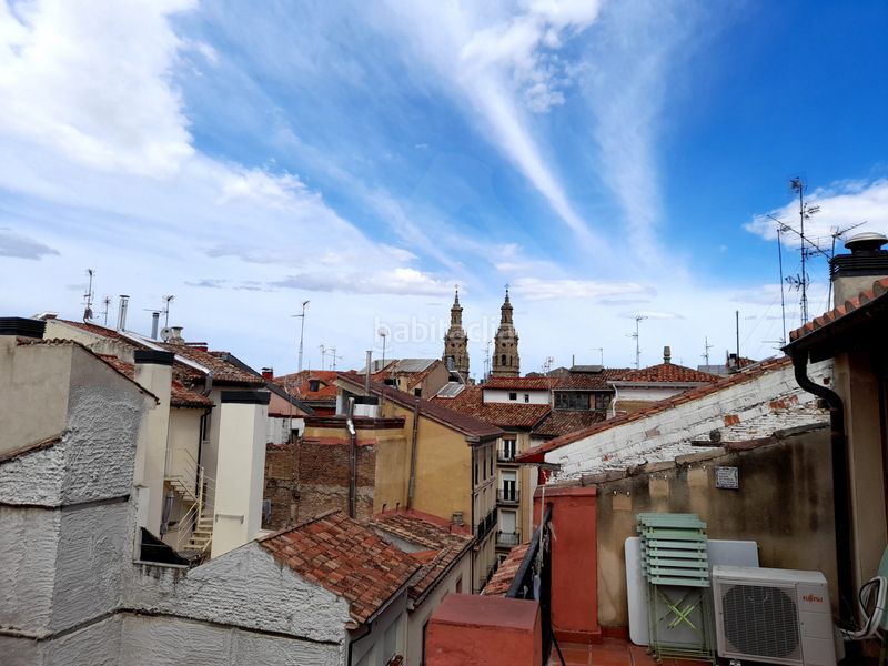 Foto 437d888d-b3e1-4f83-83f3-a1d23d4e097d. Lloguer àtic amb calefacció a Casco Antiguo Logroño