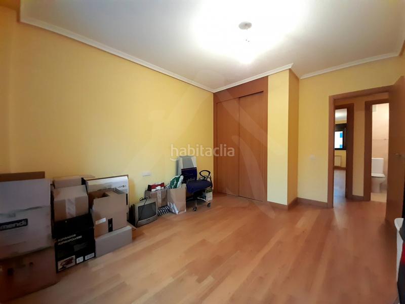 Foto 01b04f9c-f10d-4836-8d9f-bf0765fefed3. Appartamento con riscaldamento parcheggio piscina in Logroño