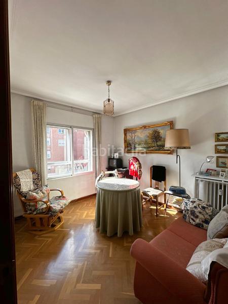 Foto 68a35d90-ff25-4edf-bfcf-793cd9ac5a19. Etagenwohnung mit heizung in Canillas Madrid