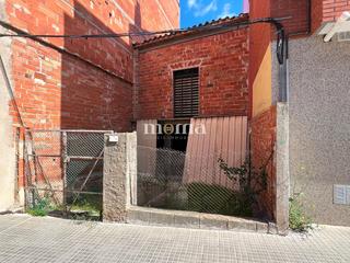 Finca rstica  Narcs monturiol. Montorns centro  terreno urbano en venta