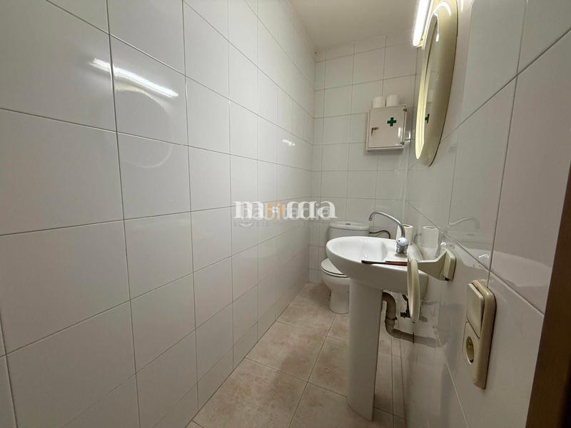 Foto 0dd38521-6ebe-4211-bbae-99b613aa8161. Lloguer local comercial a Montornès del Vallès