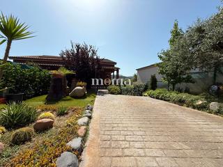 Maison  Ametller. Montornes can xec  fabulosa casa con jardín y gran garaje