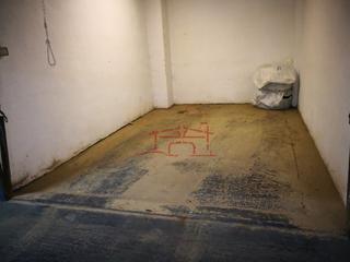 Aparcament cotxe a Durango