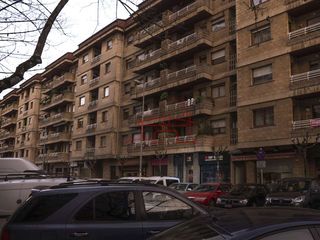 Local Comercial a Igorre. Local comercial  j. a. aguirre