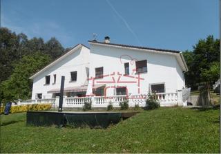 Casa aparellada a Iurreta