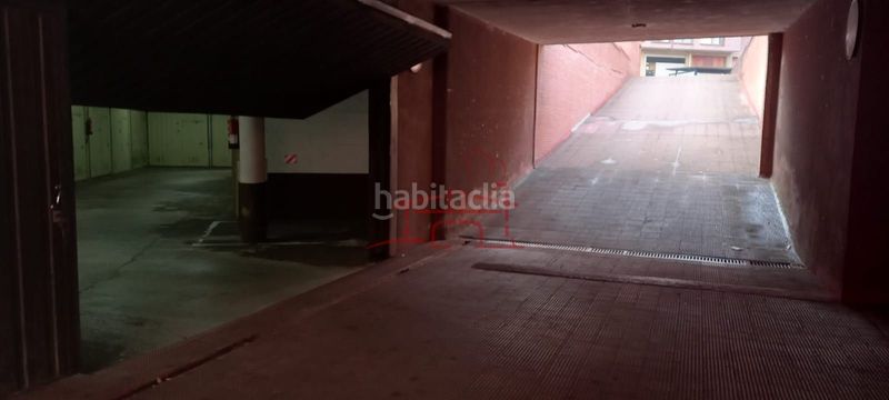 Foto 3b079dd0-1b5f-4a5a-a254-eb3a047a5a08. Aparcament cotxe a Durango