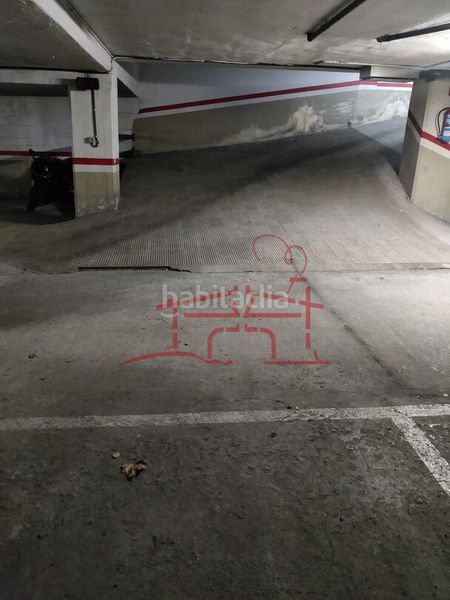 Foto 814dc90f-ec91-4803-966c-f1e898f44df1. Aparcament cotxe a Durango