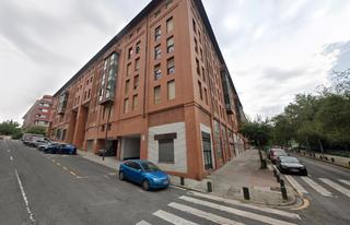 Aparcament cotxe a Julian gaiarre hiribidea 34