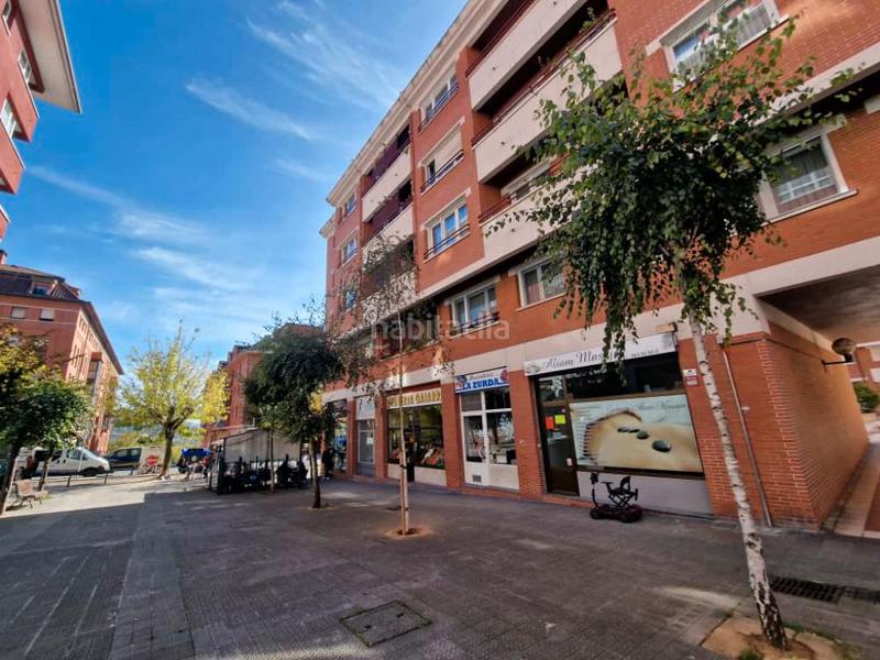 Foto a47463fd-bcce-4773-9d4e-f3c2e3cf4533. Rent business premise in julian gaiarre hiribidea 7a in Bilbao