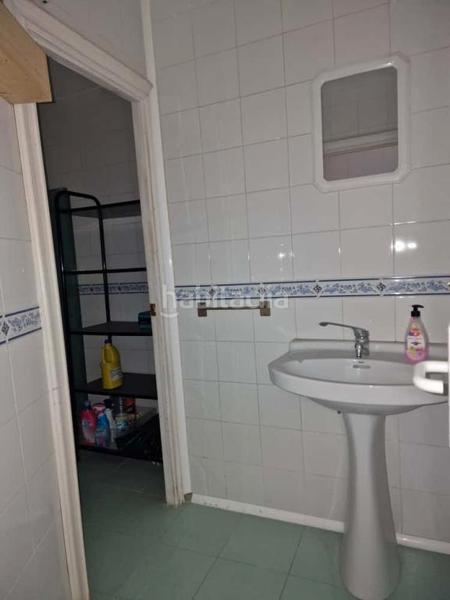 Foto b9494570-3ca0-4e0b-bdcd-d51bc34d8b29. Location local commercial dans julian gaiarre hiribidea 7a dans Bilbao