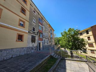 Pis a Grupo Zazpilanda Etxaldea 33