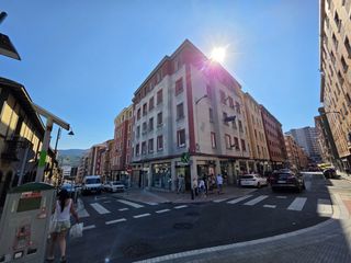 Pis a Losada pintor kalea 17