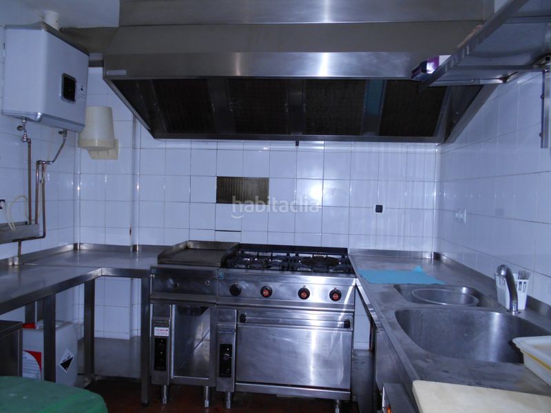 Foto 8e7a4d70-4df0-45fb-9059-80b60b4476ba. Local comercial a Centro Urbano-Hirigunea Leioa
