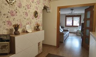 Pis  Sabino arana etorbidea. Az inmobiliaria vende piso con terraza centro leioa calle peaton